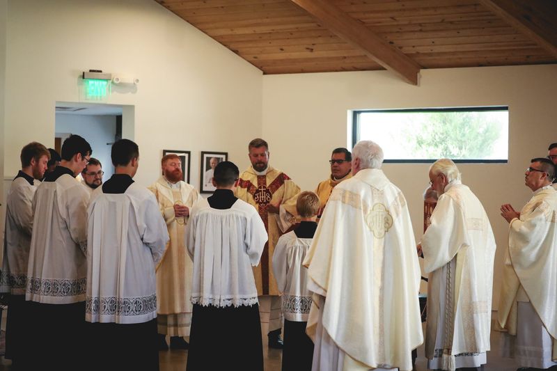 2025-11-23-fr-fernando-first-mass-0014.jpg