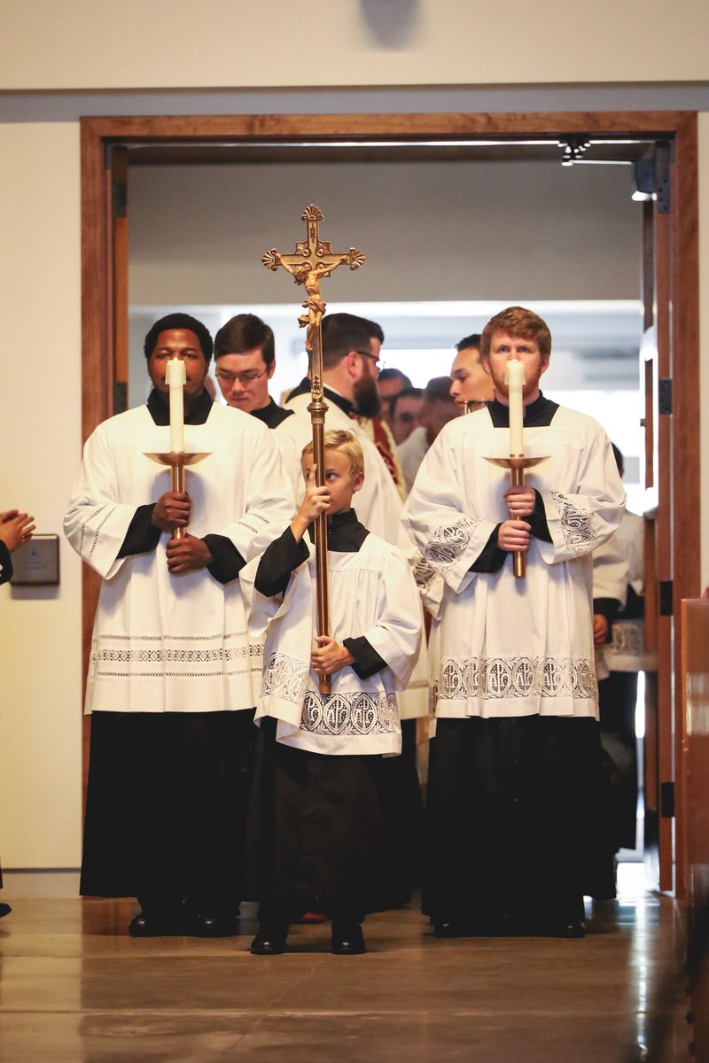 2025-11-23-fr-fernando-first-mass-0020.jpg