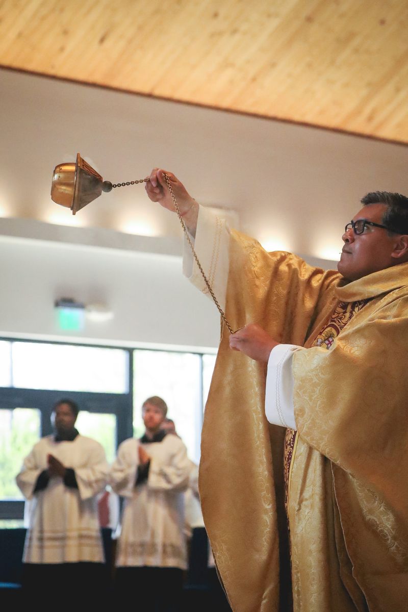 2025-11-23-fr-fernando-first-mass-0031.jpg