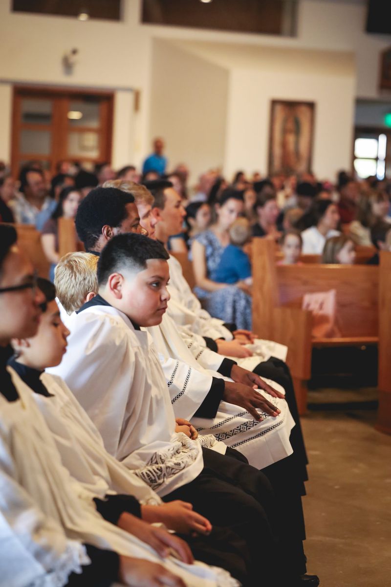 2025-11-23-fr-fernando-first-mass-0049.jpg