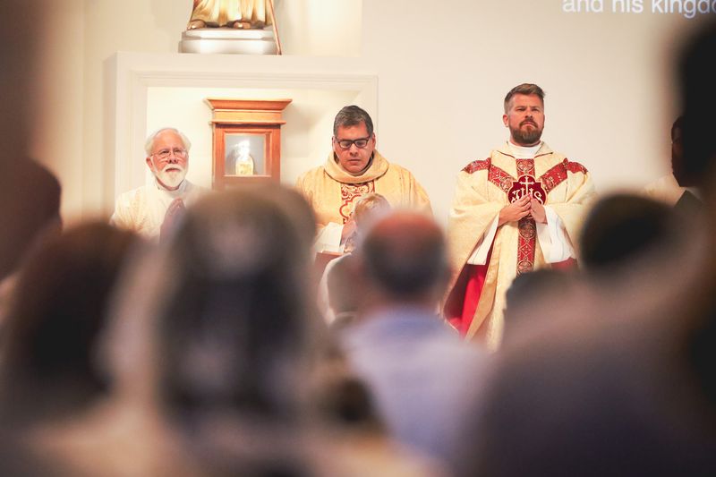 2025-11-23-fr-fernando-first-mass-0055.jpg