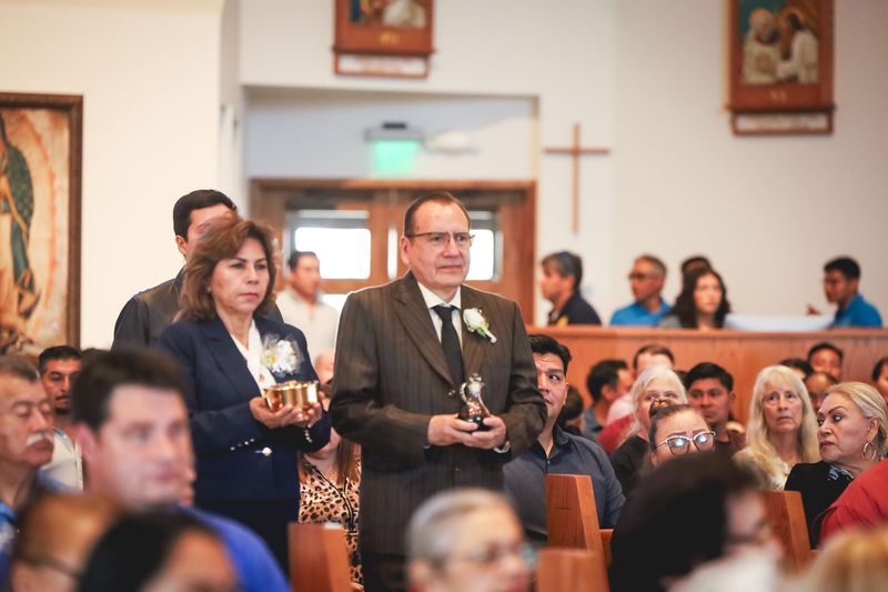 2025-11-23-fr-fernando-first-mass-0063.jpg