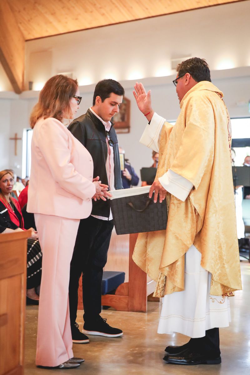 2025-11-23-fr-fernando-first-mass-0071.jpg