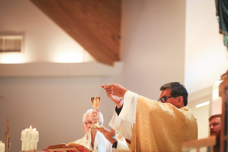 2025-11-23-fr-fernando-first-mass-0108.jpg