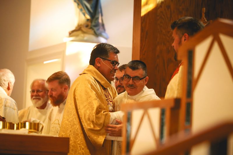 2025-11-23-fr-fernando-first-mass-0112.jpg
