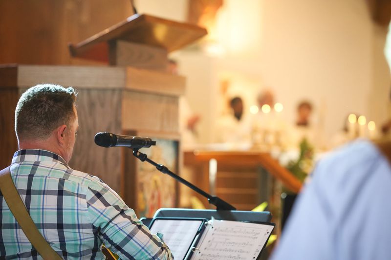 2025-11-23-fr-fernando-first-mass-0127.jpg