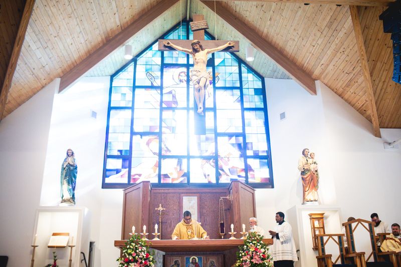 2025-11-23-fr-fernando-first-mass-0133.jpg