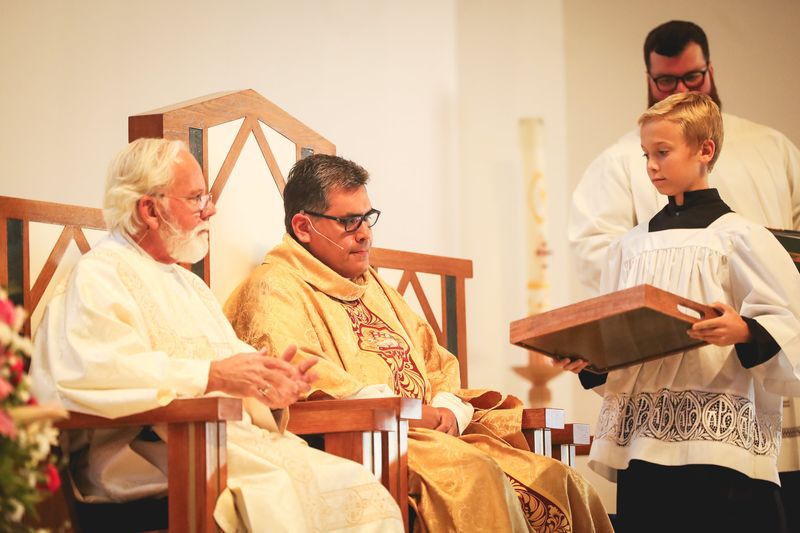 2025-11-23-fr-fernando-first-mass-0136.jpg