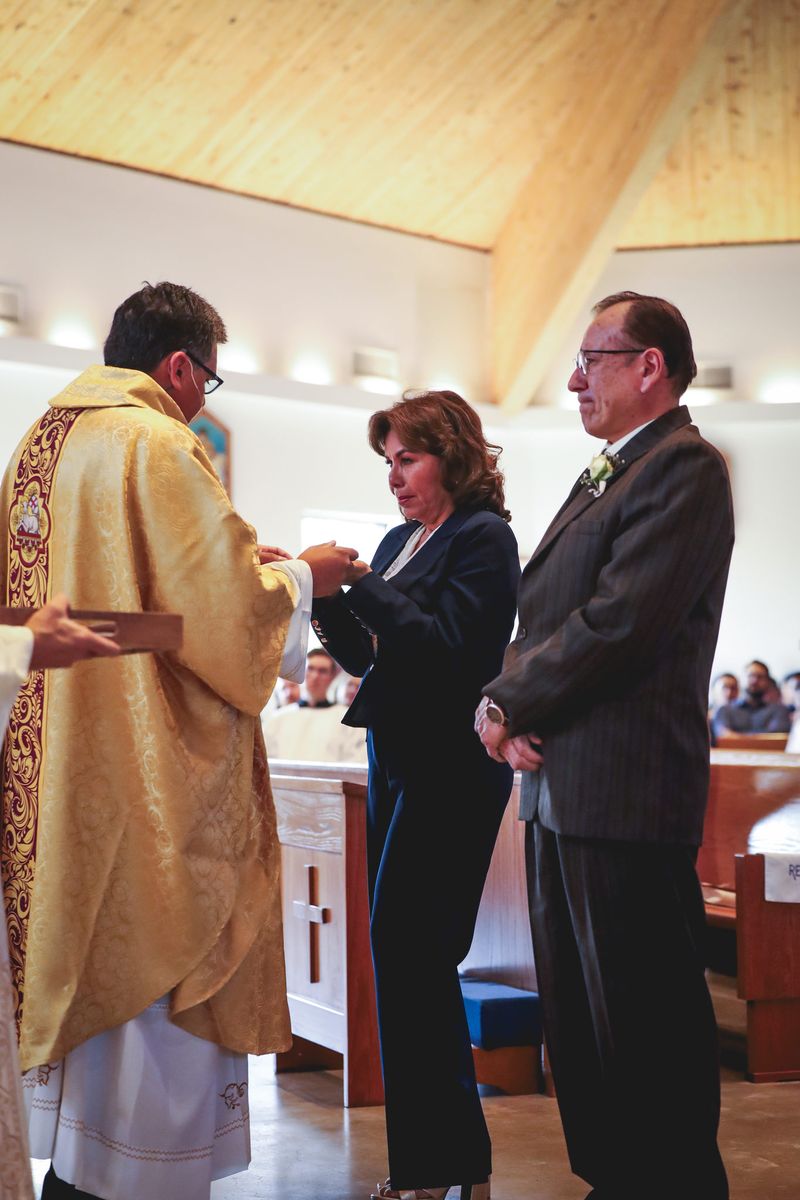 2025-11-23-fr-fernando-first-mass-0144.jpg