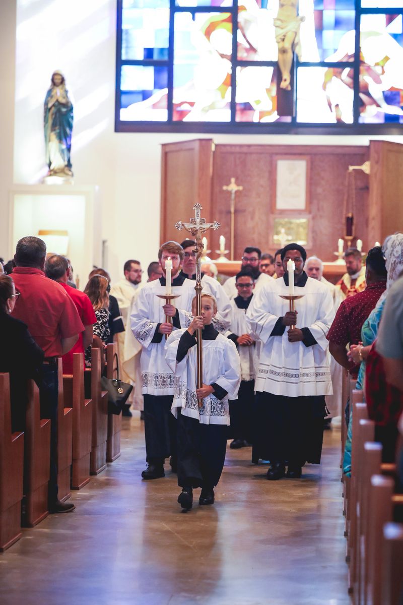 2025-11-23-fr-fernando-first-mass-0165.jpg