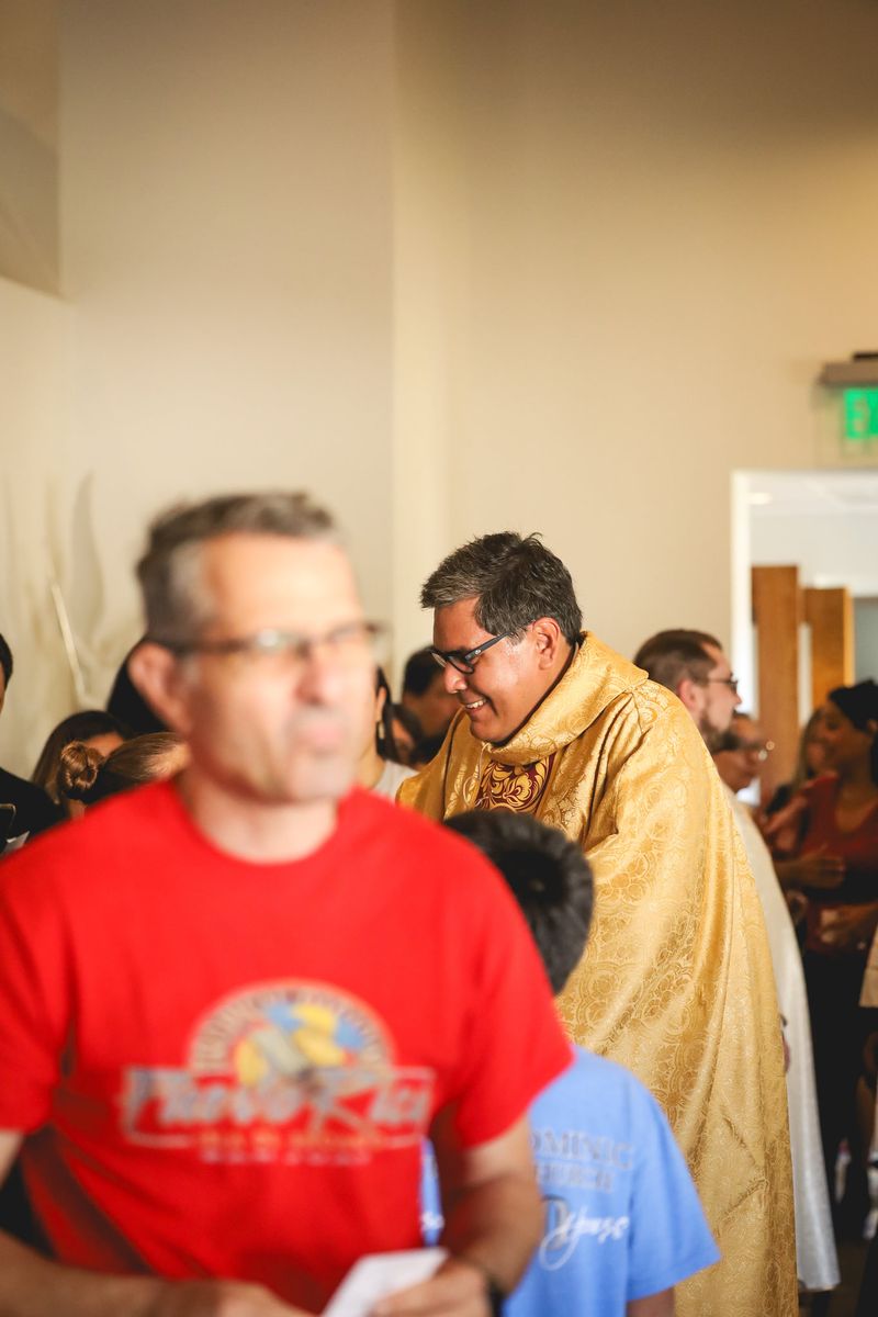 2025-11-23-fr-fernando-first-mass-0170.jpg