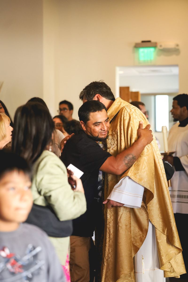 2025-11-23-fr-fernando-first-mass-0173.jpg