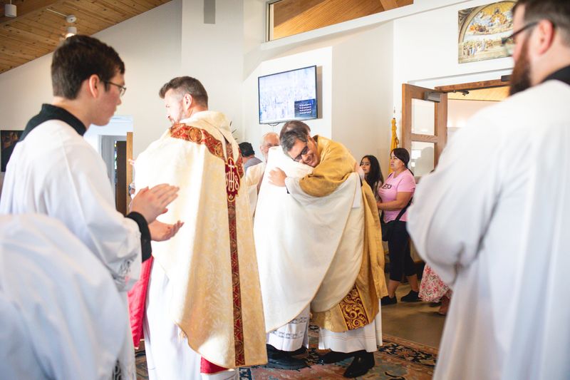 2025-11-23-fr-fernando-first-mass-0180.jpg