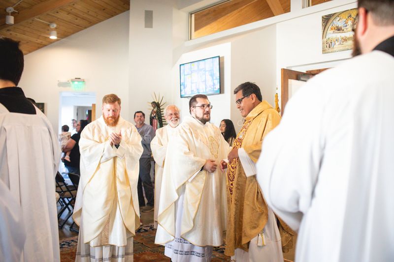 2025-11-23-fr-fernando-first-mass-0183.jpg