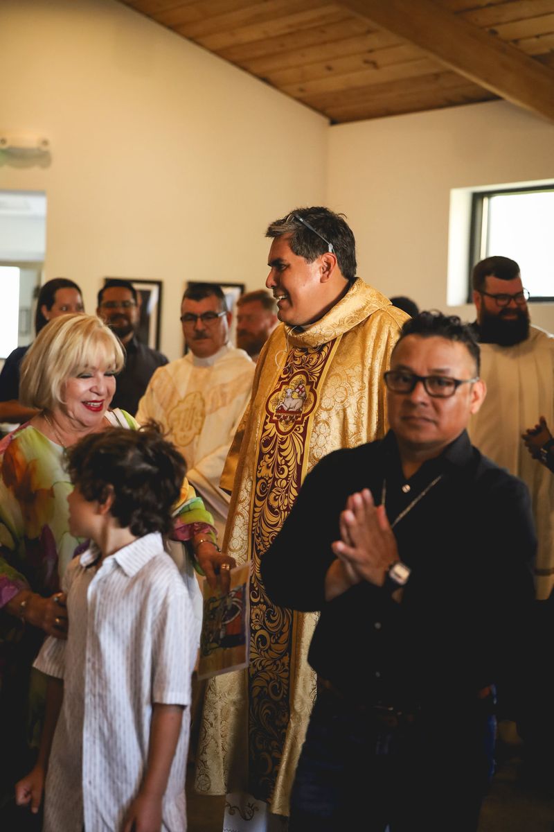 2025-11-23-fr-fernando-first-mass-0188.jpg