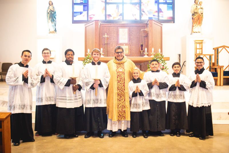 2025-11-23-fr-fernando-first-mass-0211.jpg