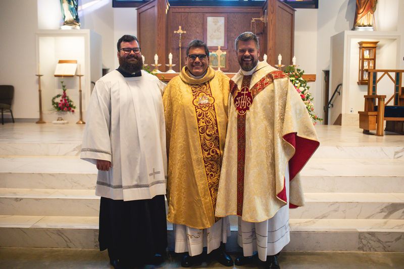 2025-11-23-fr-fernando-first-mass-0213.jpg