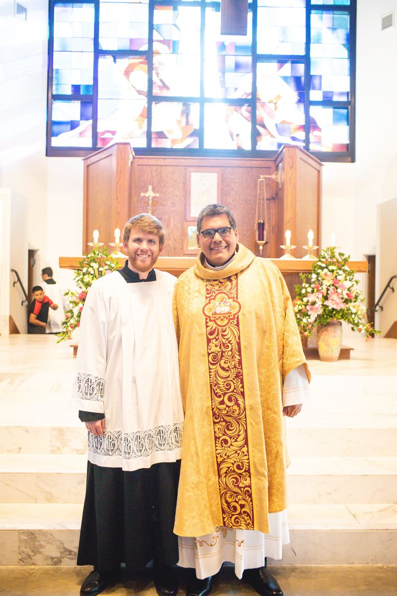 2025-11-23-fr-fernando-first-mass-0216.jpg