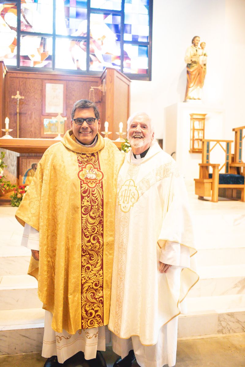 2025-11-23-fr-fernando-first-mass-0218.jpg