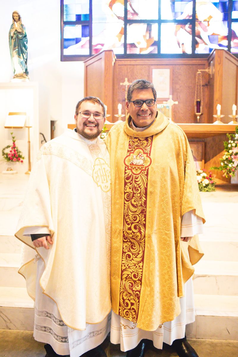2025-11-23-fr-fernando-first-mass-0221.jpg