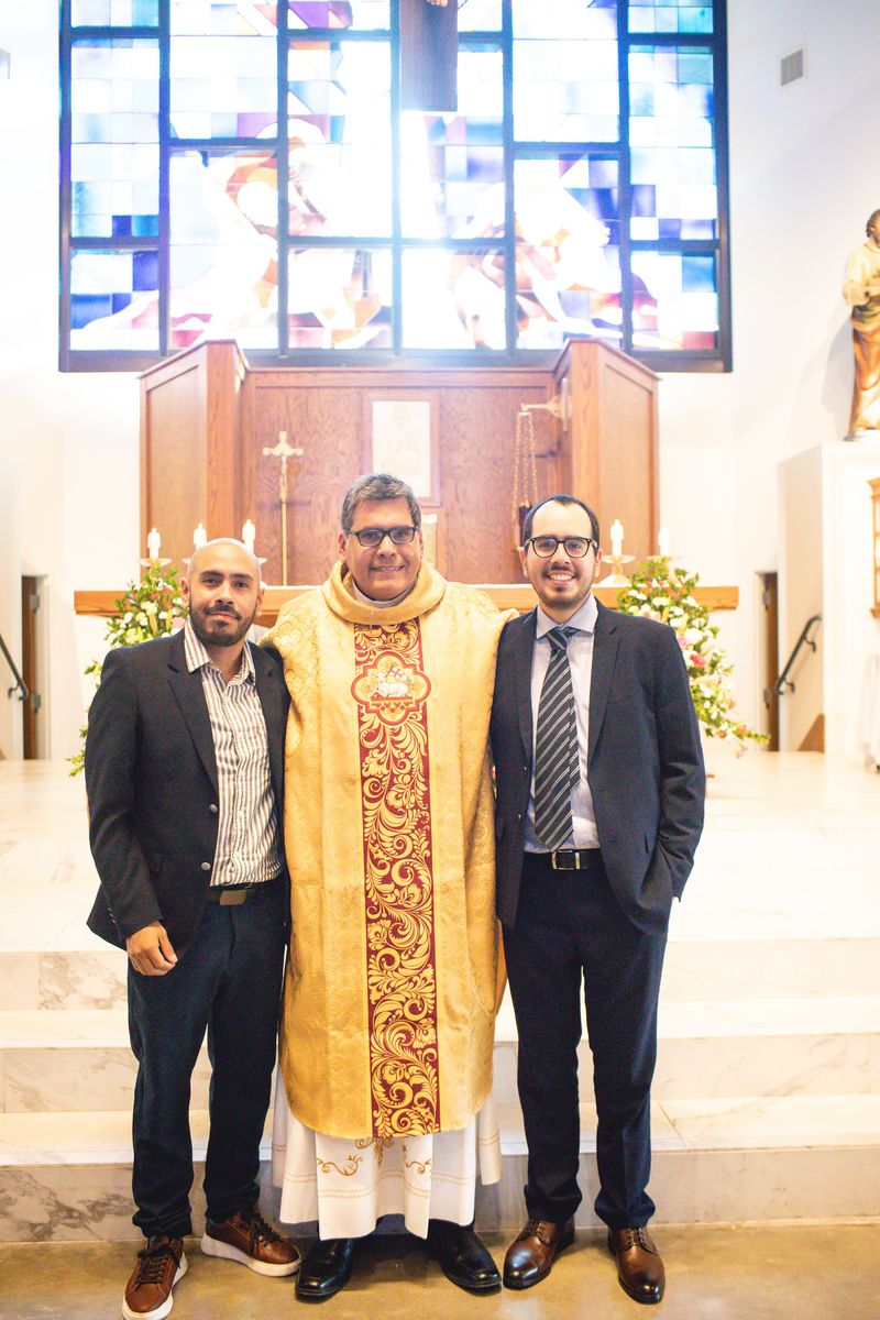 2025-11-23-fr-fernando-first-mass-0222.jpg