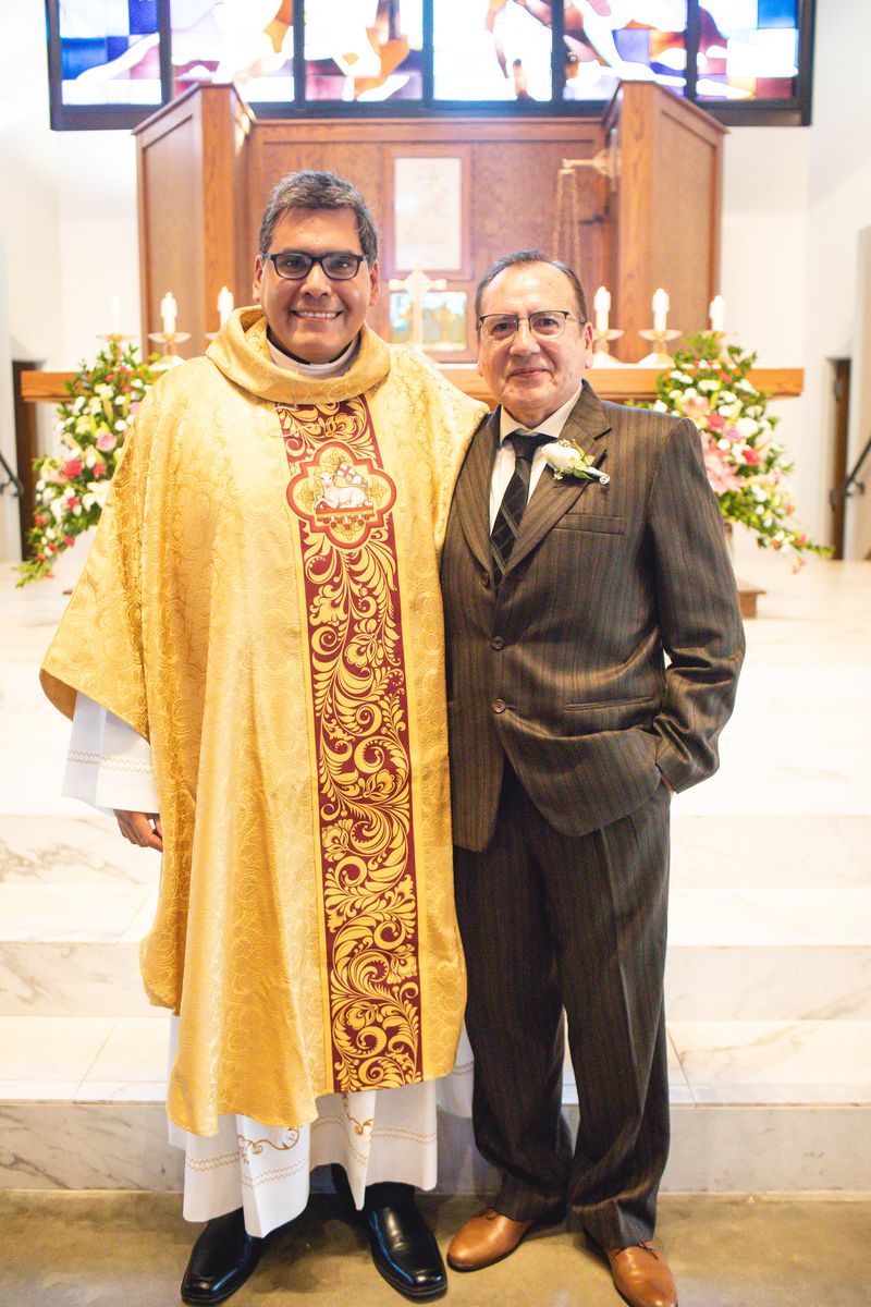 2025-11-23-fr-fernando-first-mass-0226.jpg
