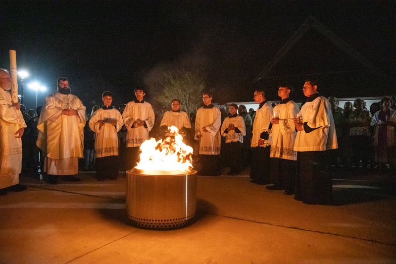 2026-04-04-easter-vigil-0012.jpg