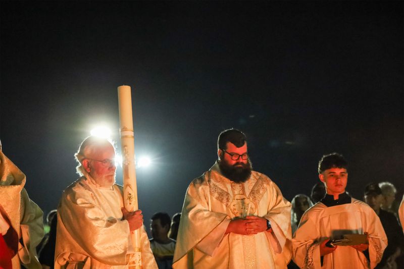 2026-04-04-easter-vigil-0013.jpg