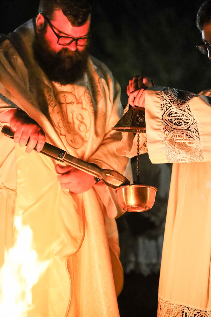 2026-04-04-easter-vigil-0020.jpg