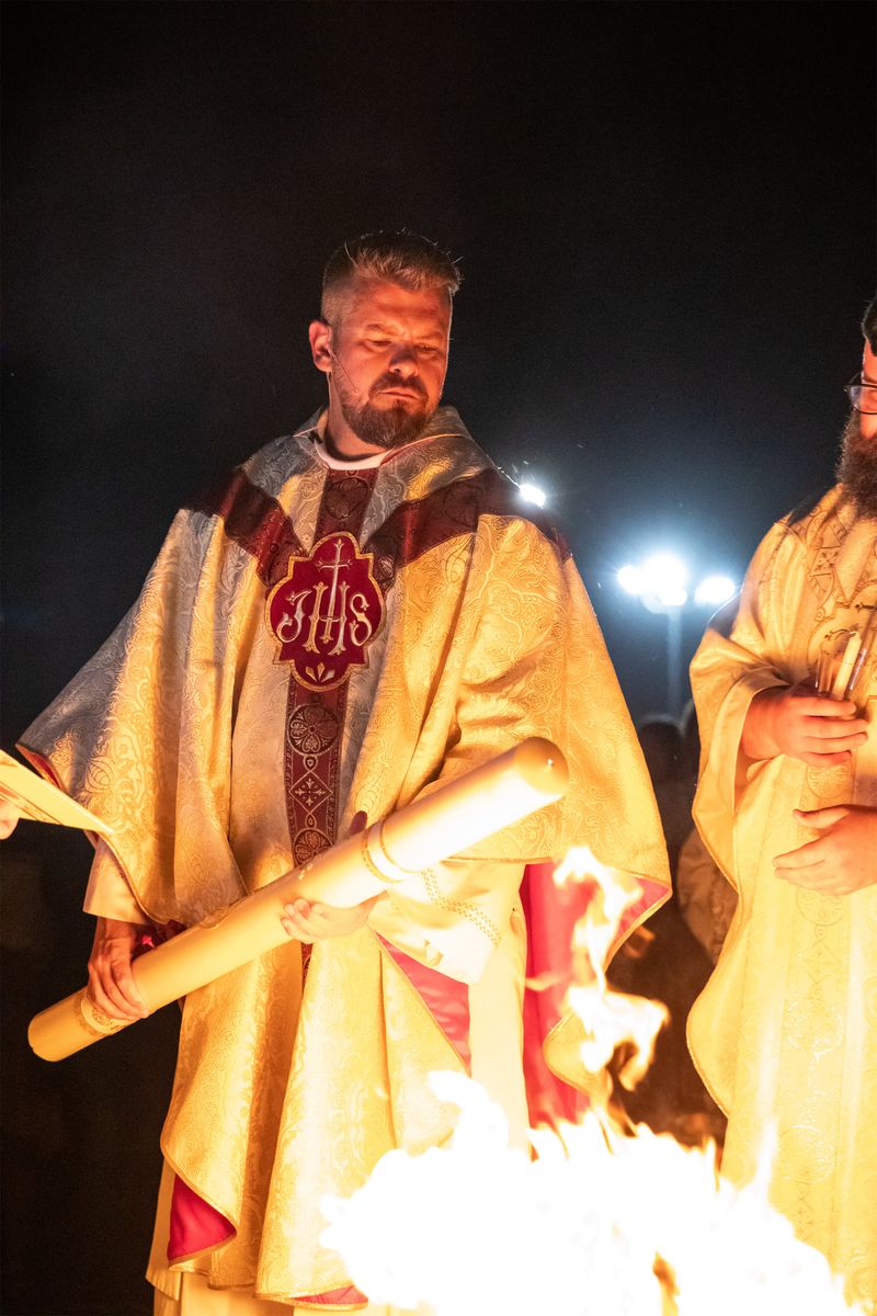 2026-04-04-easter-vigil-0028.jpg