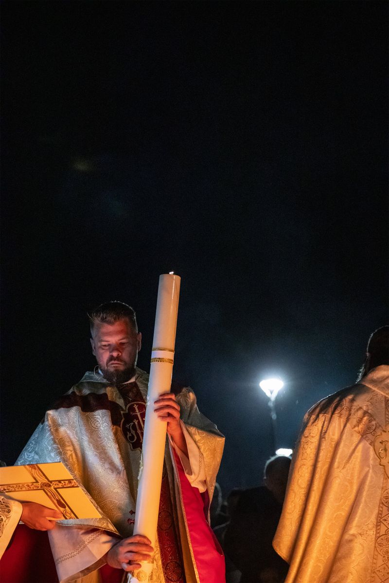 2026-04-04-easter-vigil-0029.jpg