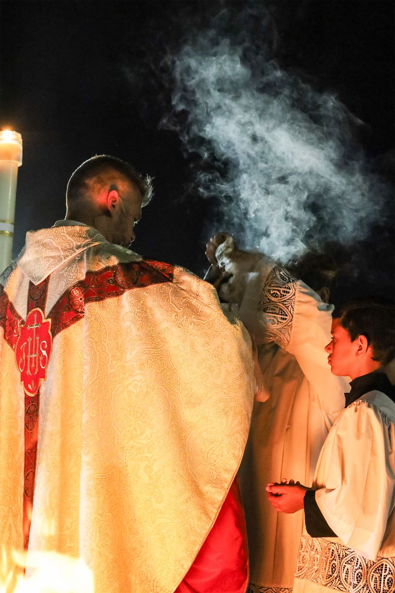 2026-04-04-easter-vigil-0030.jpg