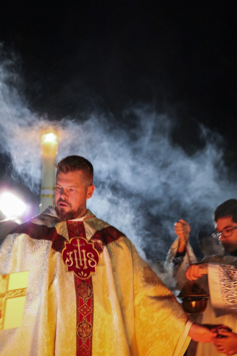 2026-04-04-easter-vigil-0032.jpg