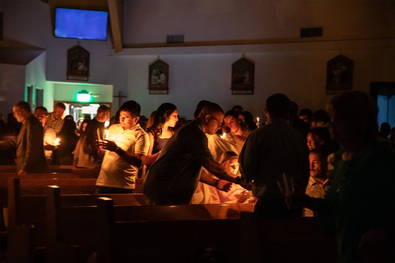 2026-04-04-easter-vigil-0036.jpg
