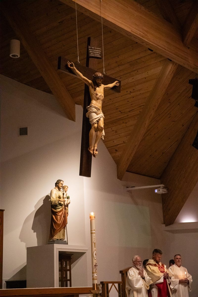 2026-04-04-easter-vigil-0048.jpg