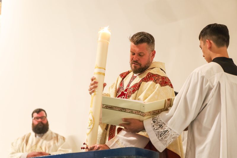 2026-04-04-easter-vigil-0083.jpg