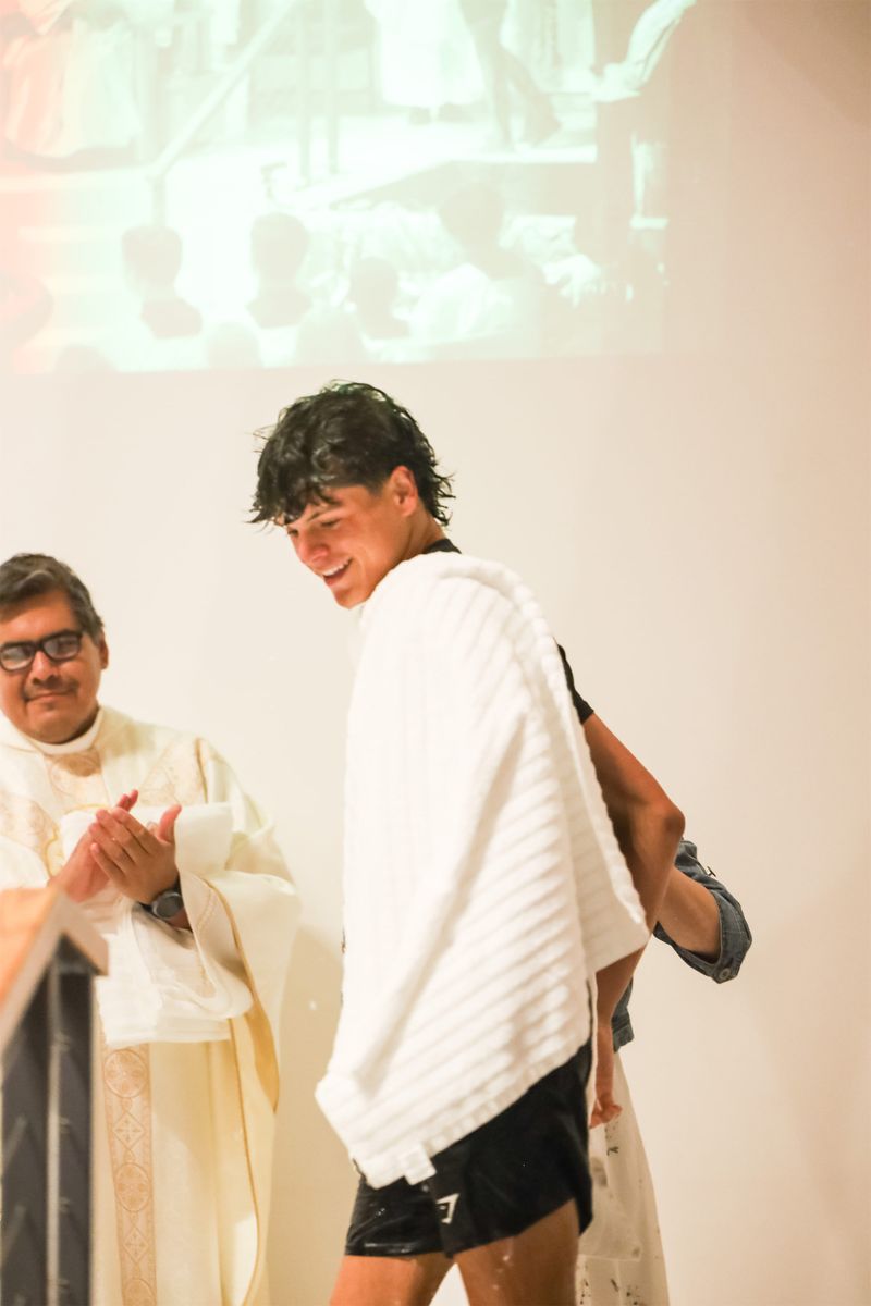 2026-04-04-easter-vigil-0123.jpg
