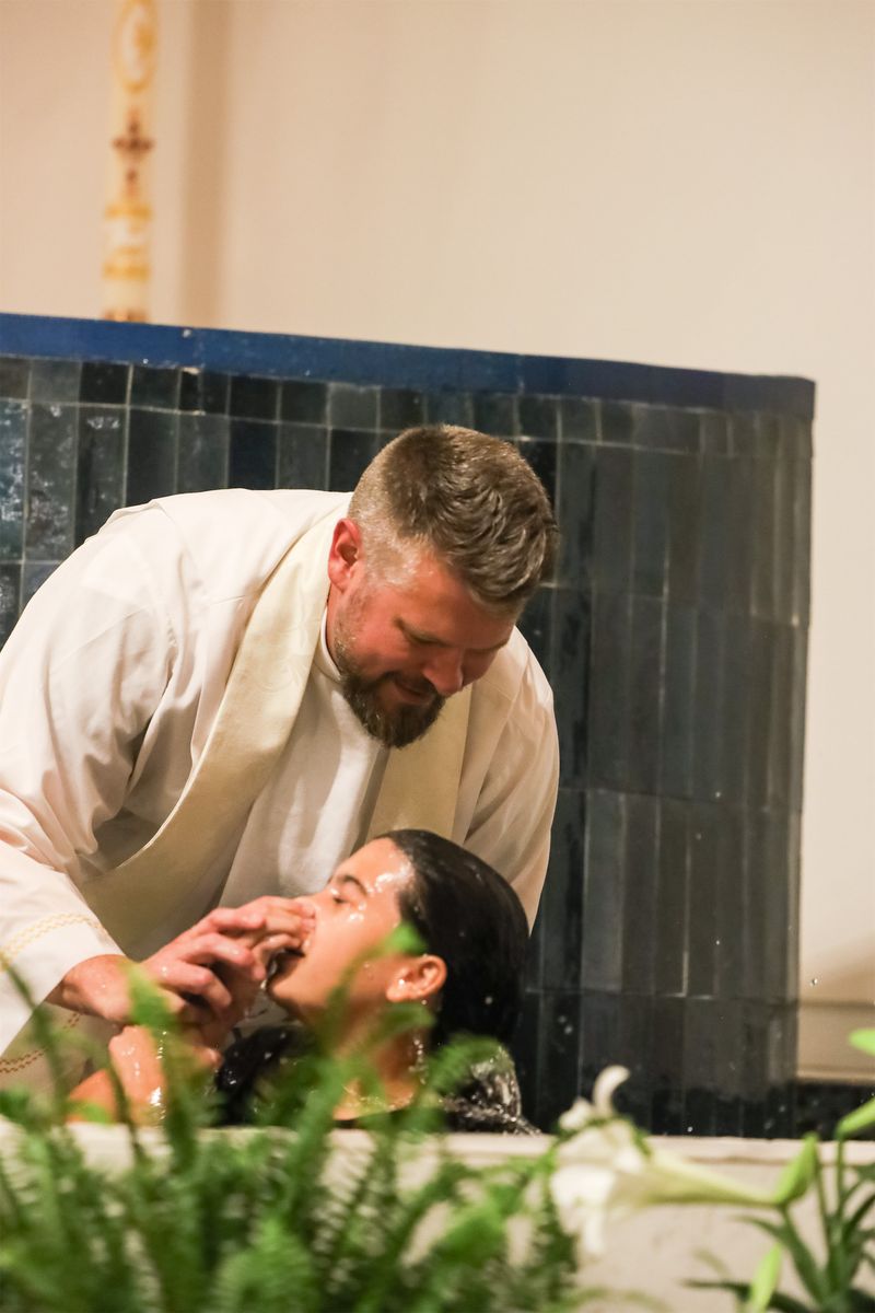 2026-04-04-easter-vigil-0131.jpg