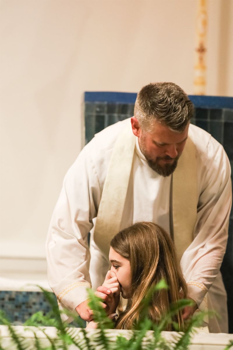 2026-04-04-easter-vigil-0140.jpg