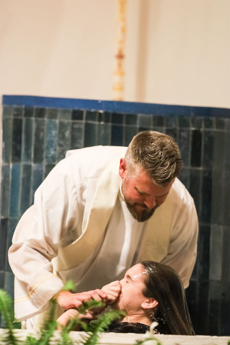2026-04-04-easter-vigil-0143.jpg