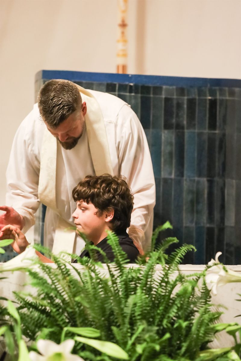 2026-04-04-easter-vigil-0147.jpg