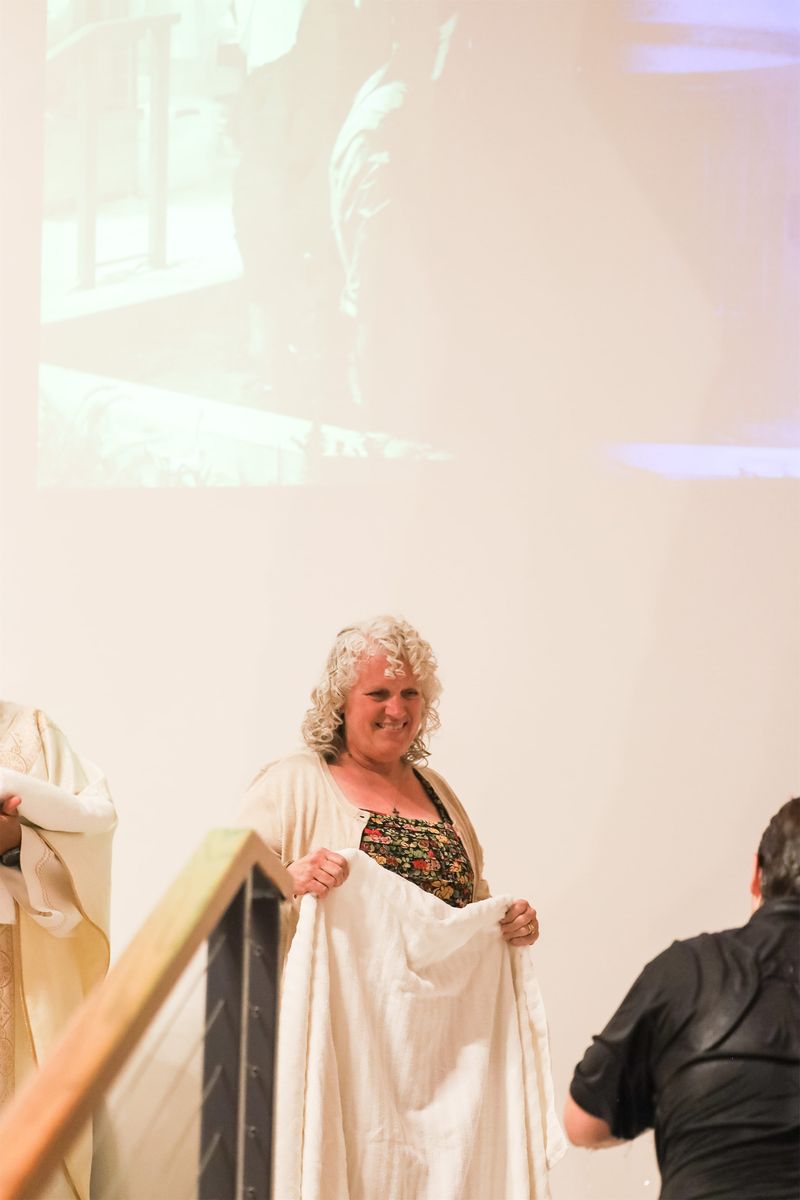2026-04-04-easter-vigil-0150.jpg