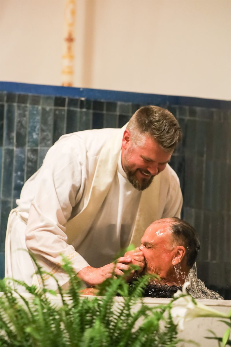 2026-04-04-easter-vigil-0156.jpg