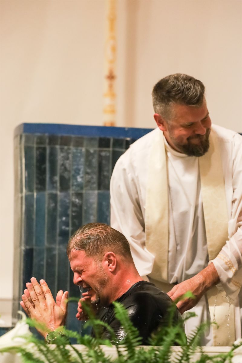 2026-04-04-easter-vigil-0165.jpg