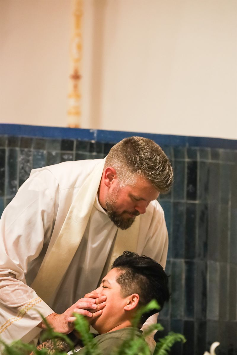 2026-04-04-easter-vigil-0202.jpg