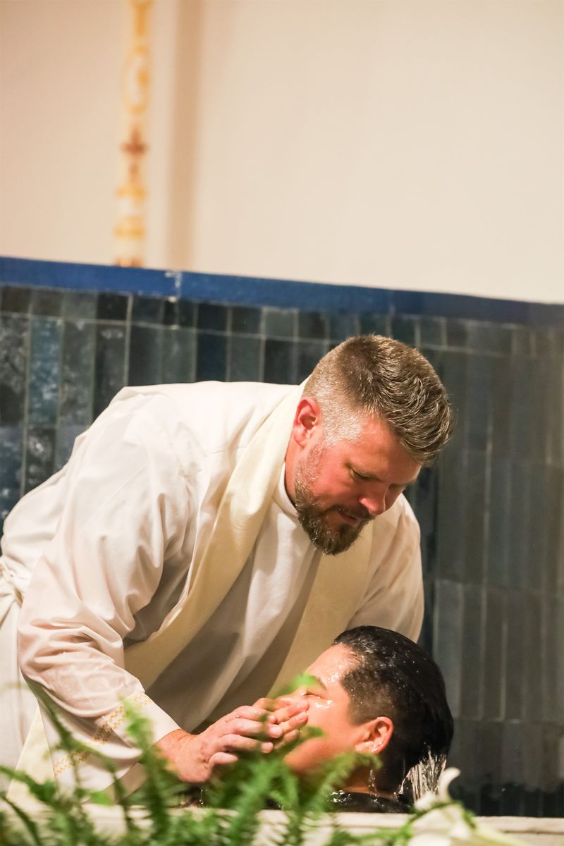 2026-04-04-easter-vigil-0203.jpg