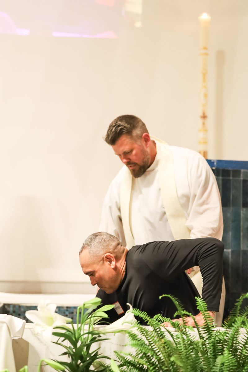 2026-04-04-easter-vigil-0219.jpg