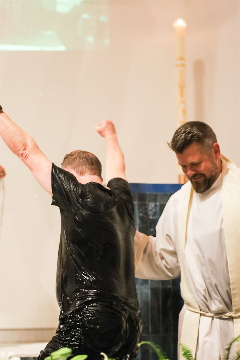 2026-04-04-easter-vigil-0232.jpg