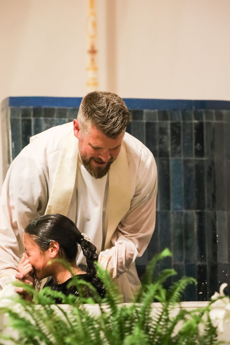 2026-04-04-easter-vigil-0238.jpg