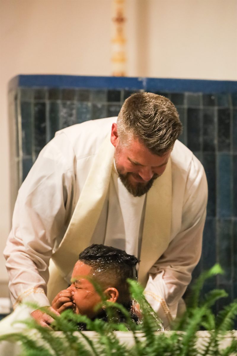 2026-04-04-easter-vigil-0245.jpg